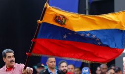 “Superbigote” se viste de guerra: la propaganda de Maduro en medio de la tensión con EE.UU.