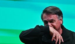 Suprema de Brasil autoriza salida temporal de prisión de Bolsonaro por cirugía, pero rechaza solicitud de arresto domiciliario
