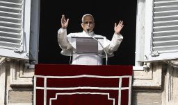 El Papa León XIV llama en Navidad a asumir la paz como una responsabilidad: “El nacimiento de Jesús es el nacimiento de la paz”