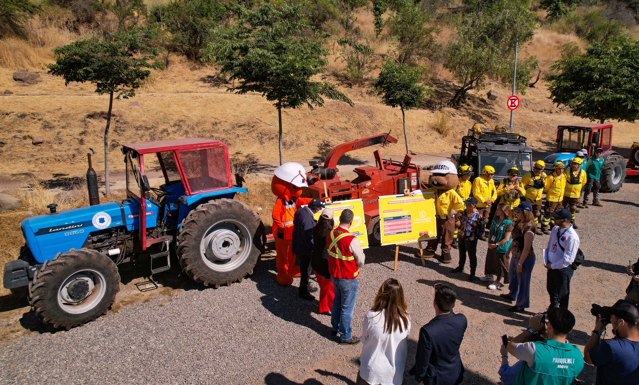 Autoridades presentan plan de cortafuegos para prevenir incendios forestales: Contempla casi 5 mil kilómetros/MOP