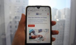 A partir de enero de 2026: Informan alza de retención de impuestos para independientes que emiten boletas de honorarios