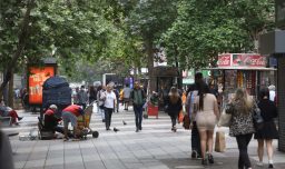 Aguinaldos e interferiados: ¿Qué dice la ley y cuáles son los derechos laborales para Navidad y Año Nuevo?