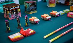 Para prevenir quemaduras: Coaniquem llama a no comprar ni usar pirotecnia