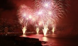 Año Nuevo 2026: Revisa la lista de todas las comunas donde habrá fuegos artificiales y drones