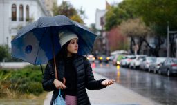 Elecciones 2025: Lluvia y rachas de viento sobre 60 km/h marcarán las votaciones en la zona centro sur