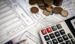 Gastos de fin de año: Sernac lanza guía con consejos prácticos para planificarse y evitar sobreendeudarse