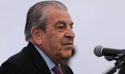 Frei responde con ironía a pregunta sobre la suspensión de su militancia: “Yo no soy sintiente, los animales lo son”