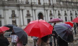 Segunda vuelta presidencial con lluvia: ¿A qué hora comenzarán las precipitaciones en Santiago?