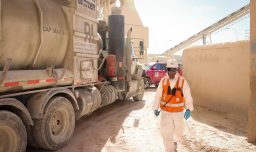 Producción industrial cayó un 0,8% en noviembre: Menor producción de madera y cobre afectó el índice