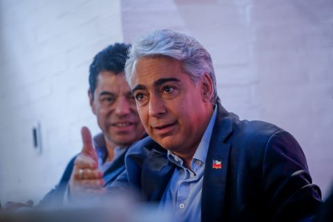 Marco Enríquez-Ominami reaparece en la escena pública tras elecciones y apunta a la Fiscalía por Caso SQM