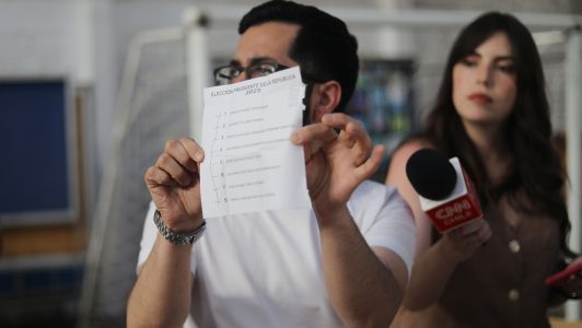 Elecciones 2025: ¿Cuándo un voto es nulo y qué proyectan las encuestas para la segunda vuelta?