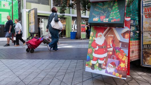 El 56% de los trabajadores chilenos espera recibir aguinaldo de fin de año, según estudio de Laborum