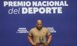 El luchador Yasmani Acosta recibe el Premio Nacional del Deporte