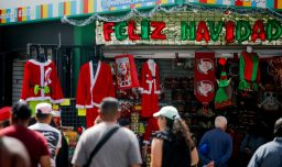 Comprar en locales establecidos y revisar certificaciones: Sernac entrega recomendaciones de seguridad para Navidad y Año Nuevo