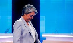 Jeannette Jara reconoce derrota y felicita a José Antonio Kast: "La democracia habló fuerte y claro"