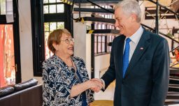 Cadem: 52% cree que José Antonio Kast debería apoyar la candidatura de Michelle Bachelet a la ONU