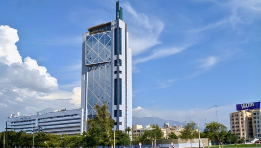 El Estado está negociando la compra del edificio de Telefónica: ¿Qué planea hacer con él?