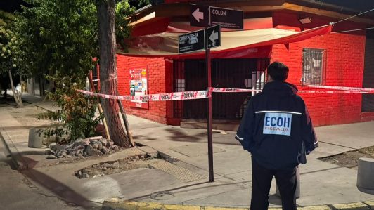 Mujer fue baleada mientras cerraba su local en Independencia: Recibió cerca de cinco disparos