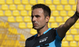 Piero Maza es elegido el mejor árbitro del fútbol chileno en la Gala Crack 2025