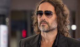 Russell Brand enfrenta nuevas acusaciones de violación y agresión sexual en Reino Unido