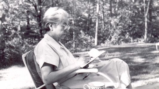 Universidad de Chile inaugura exposición por los 80 años del Nobel de Gabriela Mistral