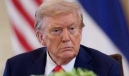 Gobierno de Trump ordena suspender uso de tipografía Calibri por ser “woke” y volver a Times New Roman en documentos oficiales