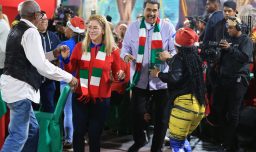 Venezuela: Reportan múltiples explosiones en Caracas y sobrevuelo de aviones