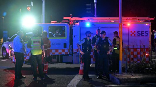 Tiroteo en playa de Australia: Chile condena "acto de violencia injustificado" y envía condolencias a familias de las víctimas
