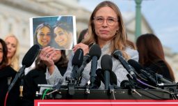 Archivos de Epstein reivindican a una sobreviviente que lo denunció en los 90