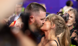 Una pulsera de la amistad y una llamada: ¿Cómo se conocieron Taylor Swift y Travis Kelce?