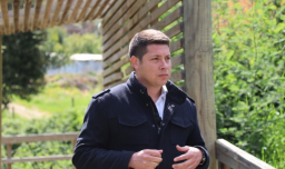 Contraloría destituye a alcalde de Vichuquén tras investigación sumaria por conducir ebrio en vehículo fiscal