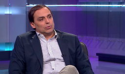 Acevedo asegura que no le gusta la idea de "motosierra", pero que Kast "no puede moderar la promesa" de recorte fiscal