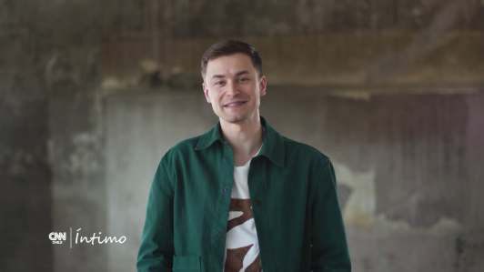 La historia de Andrei Sokolov, el periodista ruso que se enamoró de Santiago: “Fue amor a primera vista”