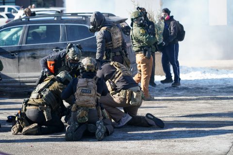 Profesora chilena radicada en Minnesota sobre tensión por redadas migratorias de Trump: “Estamos viviendo con mucho temor”