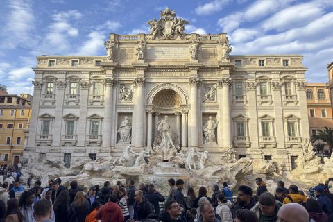 Acercarse a la Fontana di Trevi costará 2 euros desde el próximo lunes