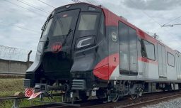Metro presenta el primer tren terminado de la futura Línea 7: Tiene capacidad para más de 1.240 pasajeros