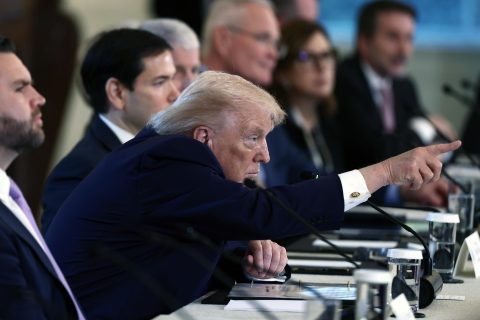 Trump: "Vamos a hacer algo con Groenlandia, ya sea por las buenas o por las malas"