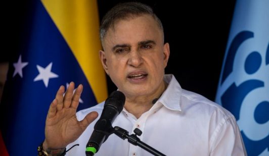 Fiscal general de Venezuela habla de un "secuestro" de Maduro y asegura que hay "victimas inocentes"