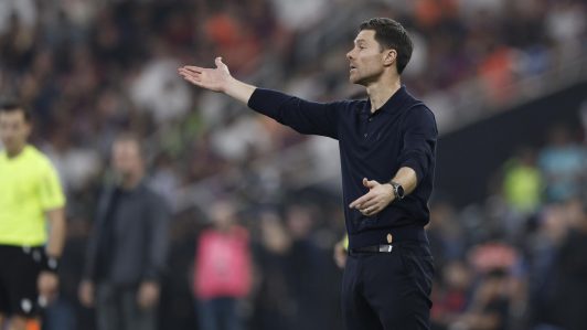 El Real Madrid anuncia la salida de Xabi Alonso a seis meses de su llegada