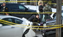 Mujer es abatida y muere tras recibir disparos por agentes migratorios de EE. UU. en Minnesota en confuso incidente