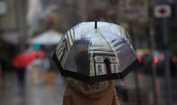 Emiten aviso por precipitaciones en dos regiones del sur del país: ¿Qué zonas afectará y cuándo?