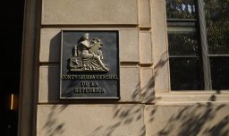 Contraloría detecta irregularidades en Municipalidad de La Reina: Funcionario ejercía simultáneamente dos cargos distintos