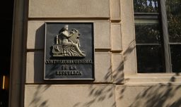 Contraloría detecta pagos improcedentes por más de $732 millones en Municipalidad de Longaví