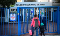Aprueban Ley de Convivencia Escolar que autoriza instalar detectores de armas en colegios: ¿Qué más implica?