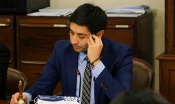 "No hay ningún problema para que pueda ejercer como senador": Calisto y suspensión de causa por "nuevo" desafuero