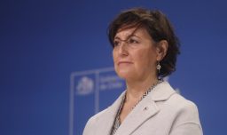 Colegio Médico pide "investigación imparcial" y "resguardar a equipos de salud" tras cirugía a madre de ministra Aguilera