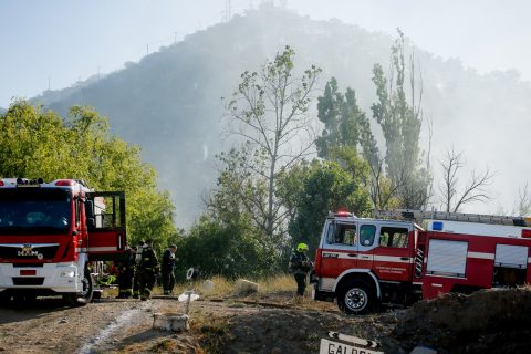 Carro de Bomberos vuelca en Florida durante combate de incendios: 7 voluntarios lesionados