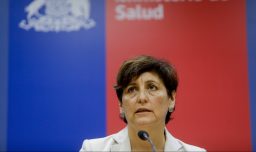 Ministra Aguilera descarta "privilegios" en atención de urgencia de su madre: "No hice ninguna presión"