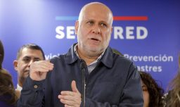 Gobierno y críticas de alcaldes por respaldo en incendios en Biobío y Ñuble: "El despliegue de FFAA fue inmediato"