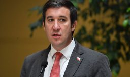 Guillermo Ramírez no cierra la puerta a eventual incorporación del PNL a Gobierno: "Echo de menos su presencia" en el gabinete